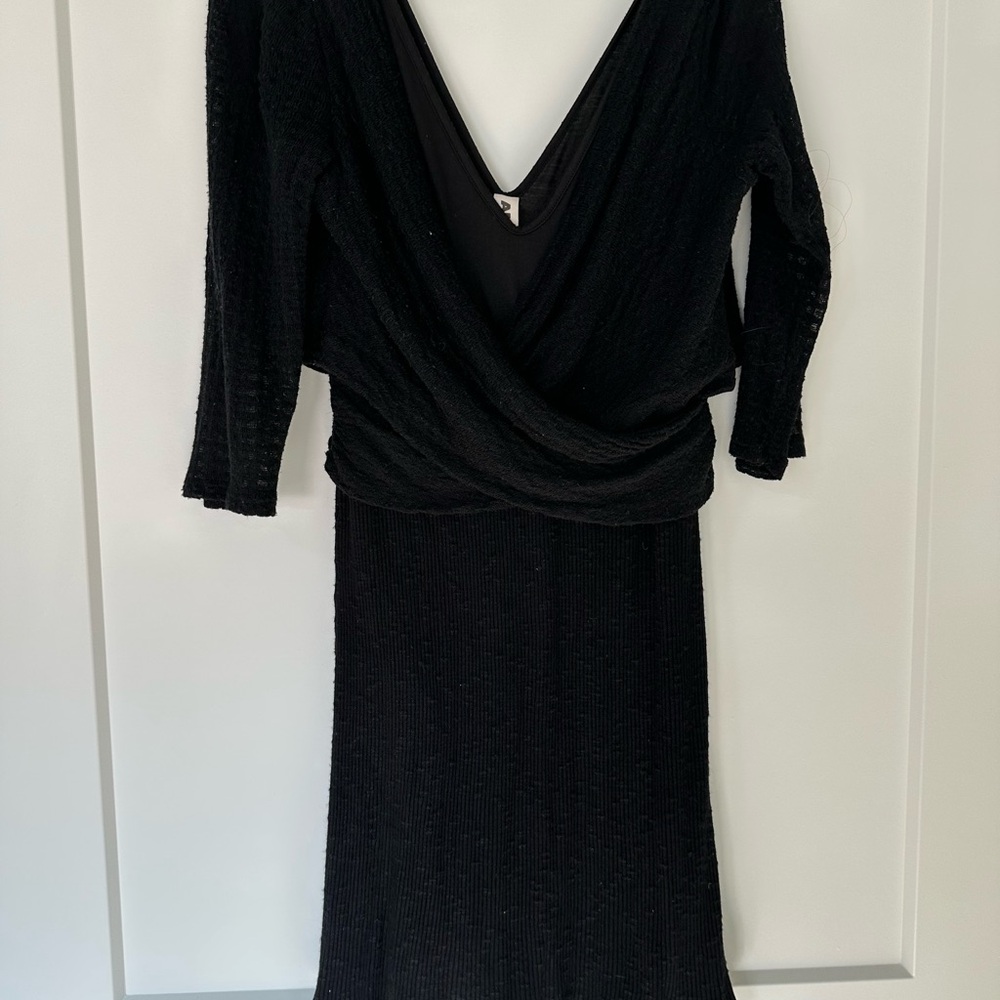 Black dress with 3/4 Dolman Sleeves and V-Neck
